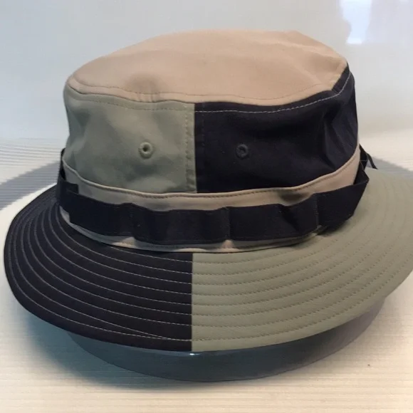 North face bucket hat - Picture 4 of 6